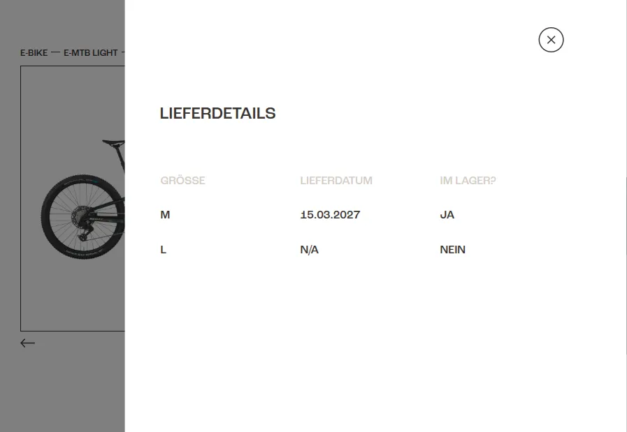 Lieferdetails eines E-Mountainbikes in der RadVoraus-App: eine Tabelle mit den Spalten Größe, Lieferdatum und „Im Lager?“. Größe M ist mit 15.03.2027 und „Ja“ ausgewiesen, Größe L ohne Datum und mit „Nein“.